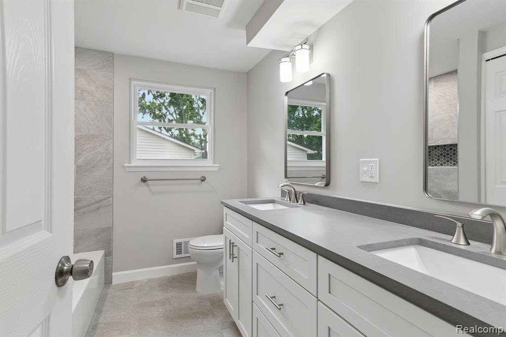 6879 Brookshire Drive, Canton, MI 48187 — Photo 40