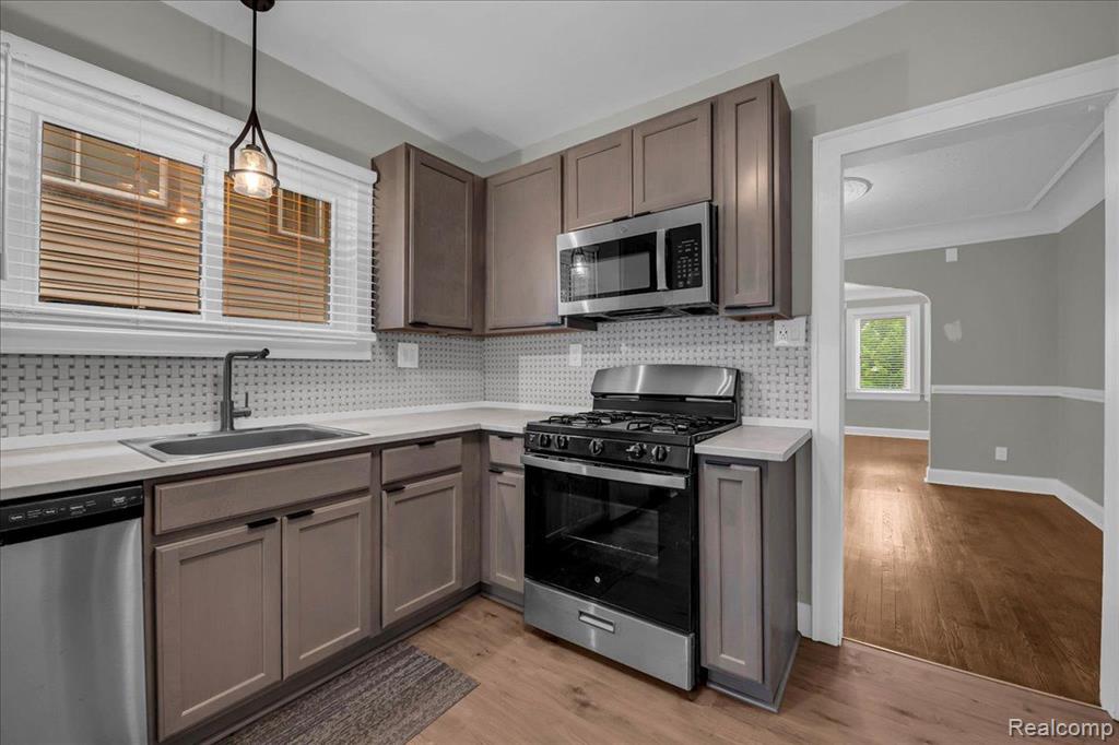 5936 KENSINGTON Avenue, Detroit, MI 48224 — Photo 10