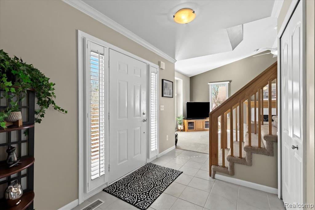 57322 HIDDEN TIMBERS Drive, South Lyon, MI 48178 — Photo 6