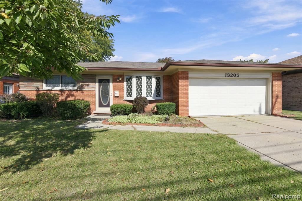 13265 E 12 Mile Road, Warren, MI 48088