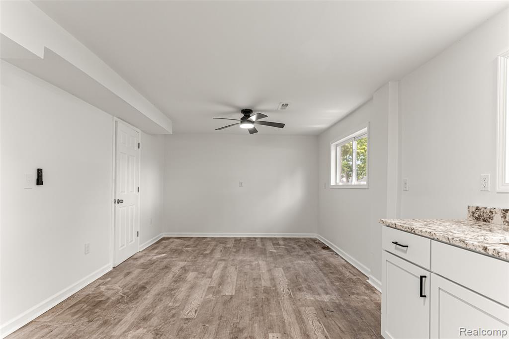 23566 Candace Drive, Rockwood, MI — Photo 11