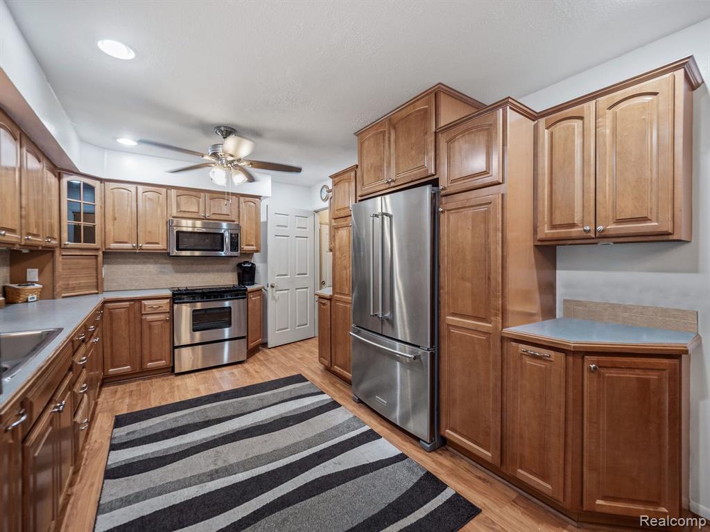 707 PINE TREE Road, Lake Orion, MI 48362 — Photo 19