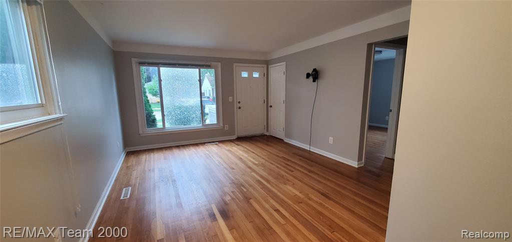 4911 Jackson Street, Dearborn Heights, MI 48125 — Photo 16