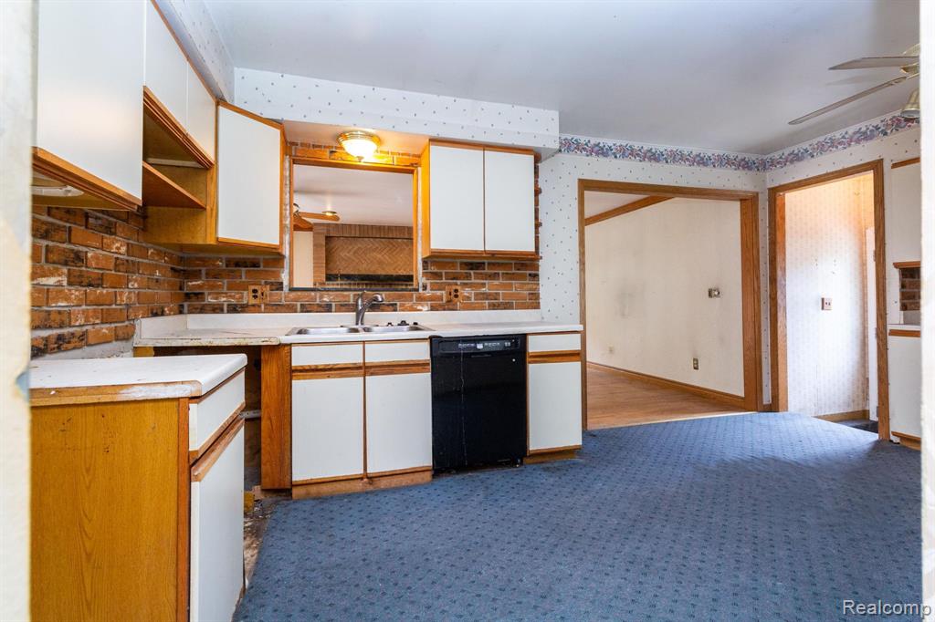 4996 Sanford Drive, Sterling Heights, MI 48310 — Photo 5