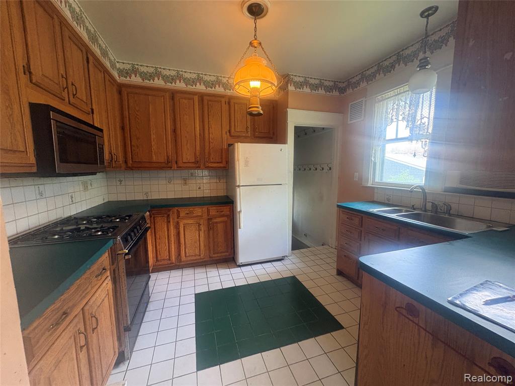 2134 Beverly Boulevard, Berkley, MI 48072 — Photo 12