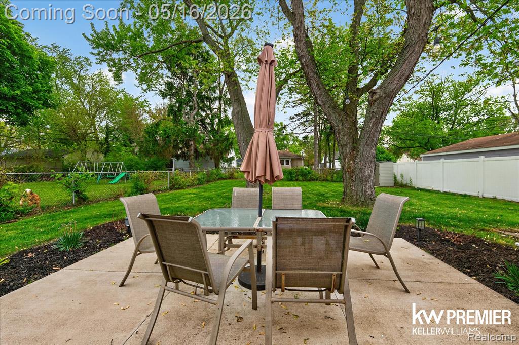 23260 Oneida Street, Oak Park, MI 48237 — Photo 27