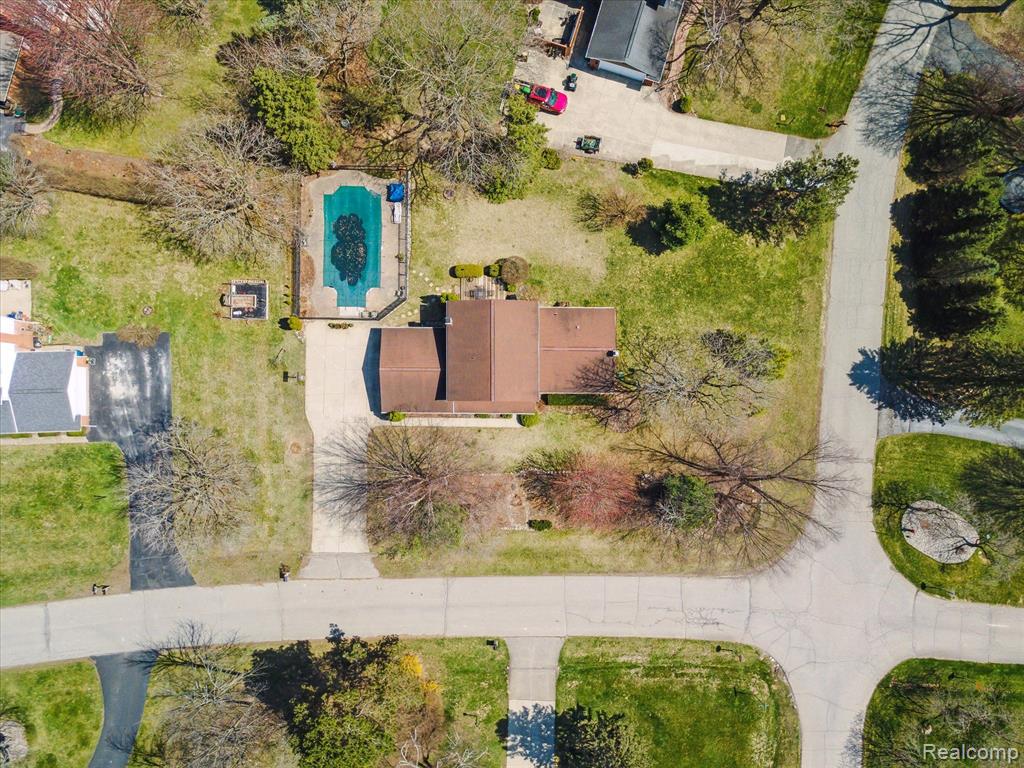 5675 Thorny Ash Road, Rochester, MI 48306 — Photo 35