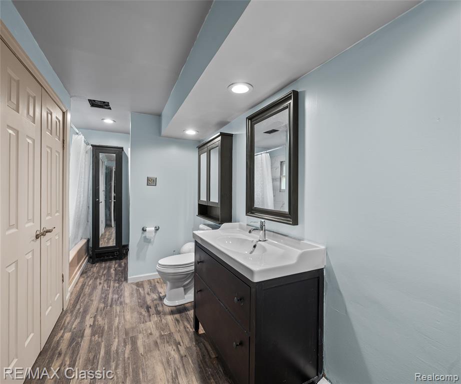 2185 Oakview Drive, Canton, MI 48187 — Photo 25