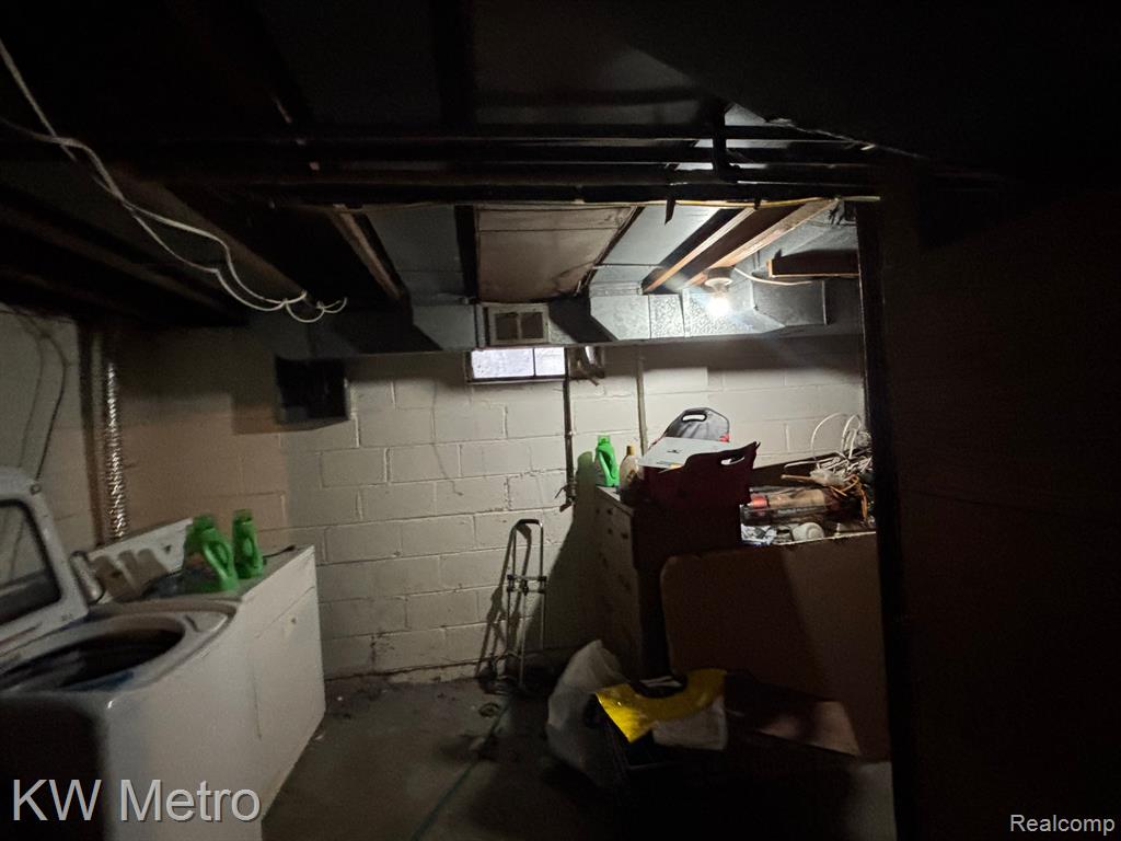 7706 VAUGHAN Street, Detroit, MI 48228 — Photo 9