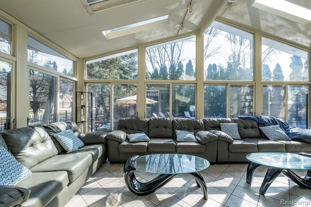 41924 ALDEN Drive, Clinton Twp, MI 48038 — Photo 14