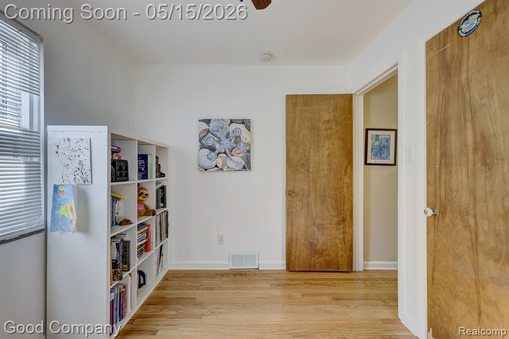 14220 Lincoln Street, Oak Park, MI 48237 — Photo 20