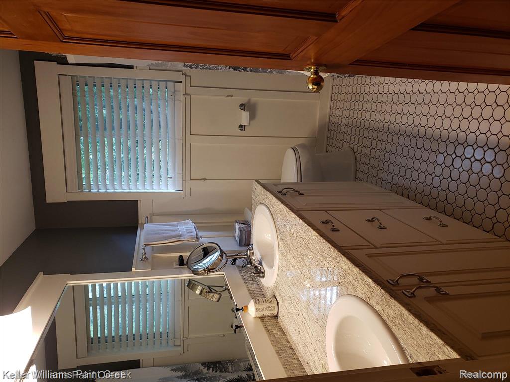 6069 Brynthrop Drive, Shelby Twp, MI 48316 — Photo 13