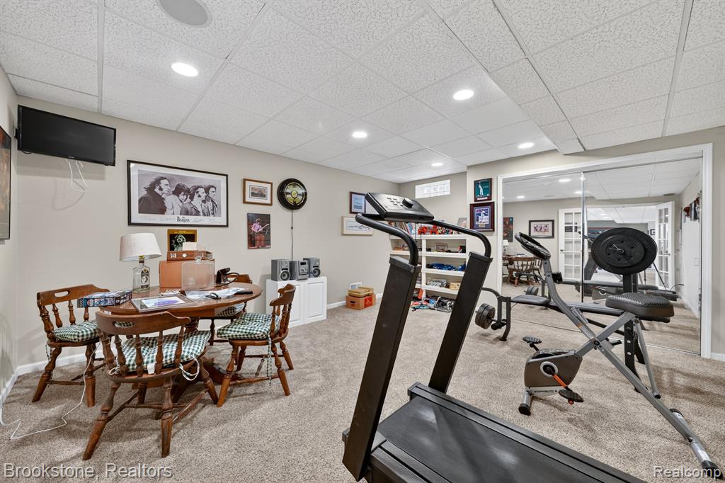 4054 Calumet Drive W, Rochester, MI 48306 — Photo 35