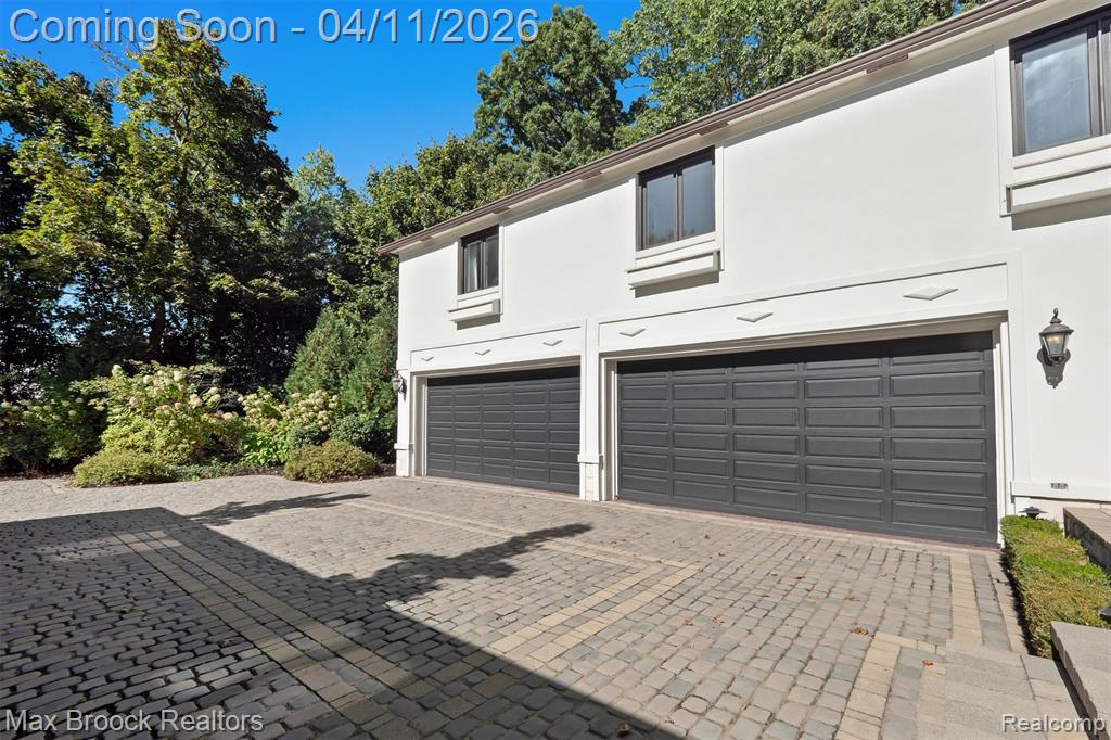 5190 Clarendon Crest Street, Bloomfield Hills, MI, 48302