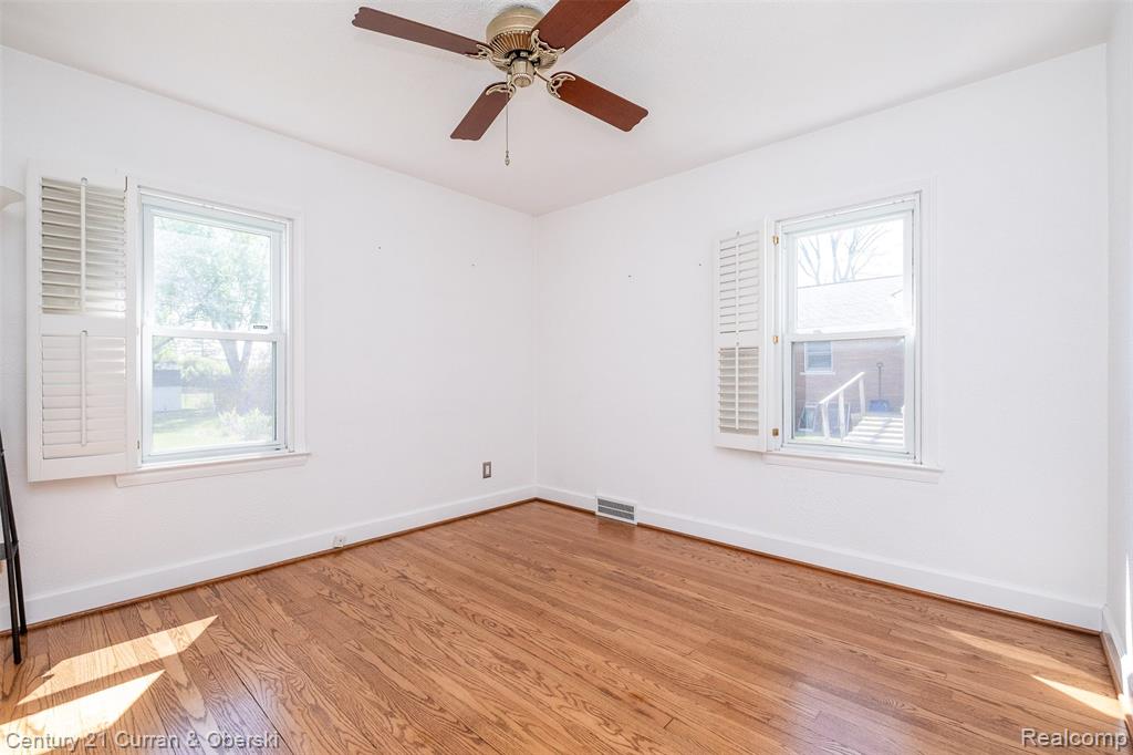 11700 Farley, Redford, MI 48239 — Photo 23