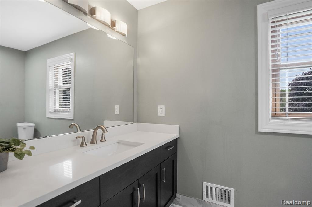 6655 MOUNTAIN Drive, Troy, MI 48098 — Photo 31