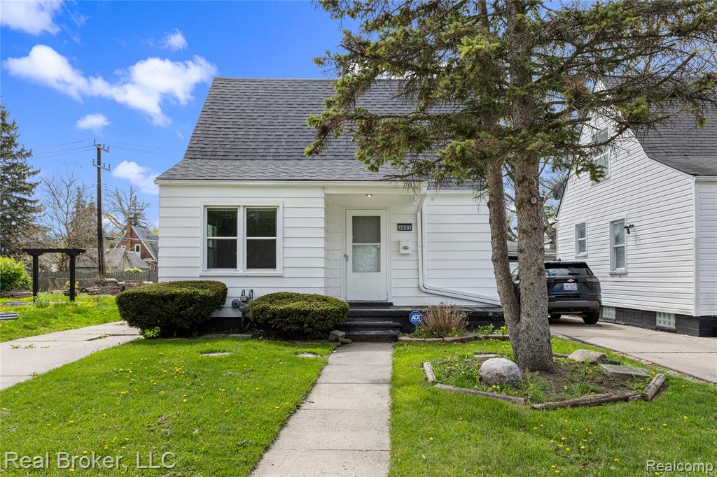 4637 University Place, Detroit, MI 48224 — Photo 2