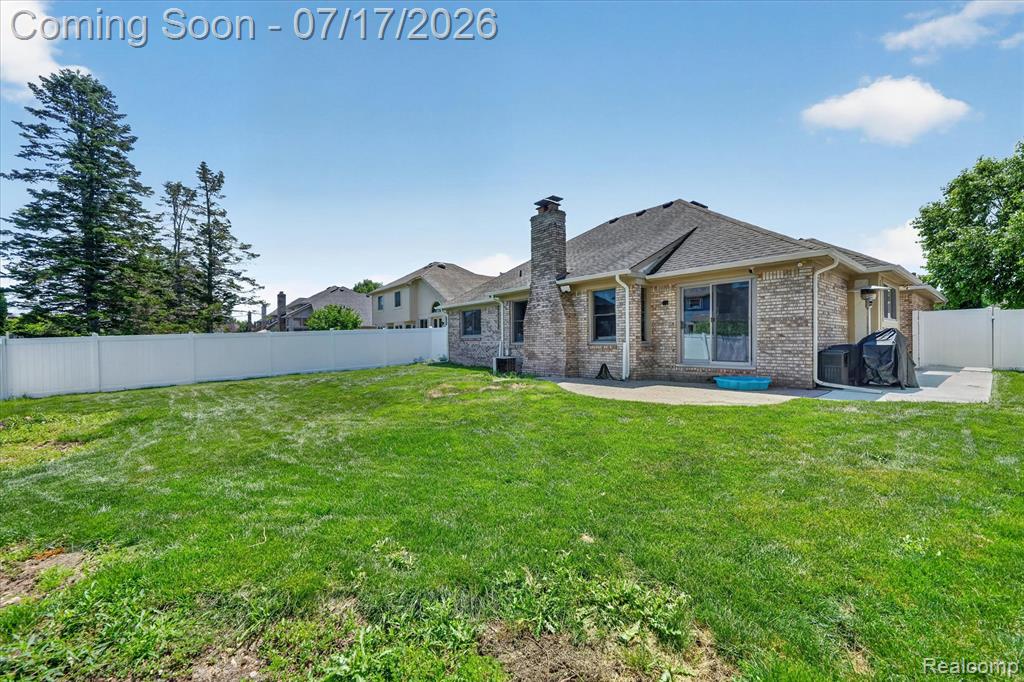 43798 Columbia Drive, Clinton Twp, MI 48038 — Photo 38