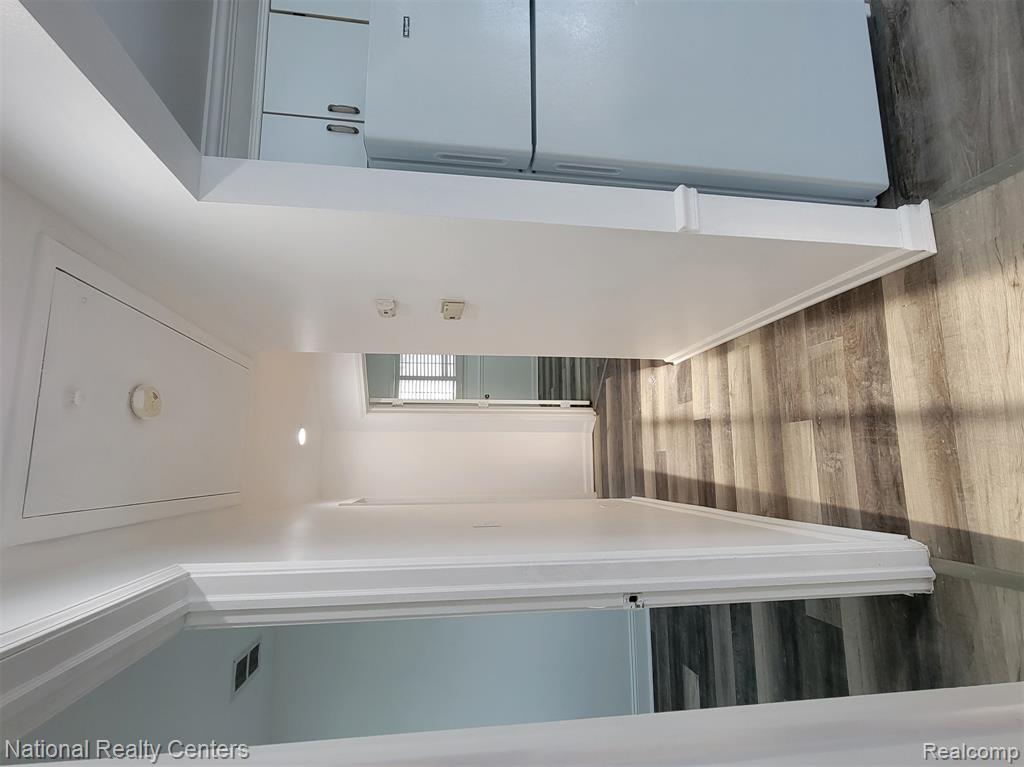 8404 BUSKO Avenue, Warren, MI 48093 — Photo 10