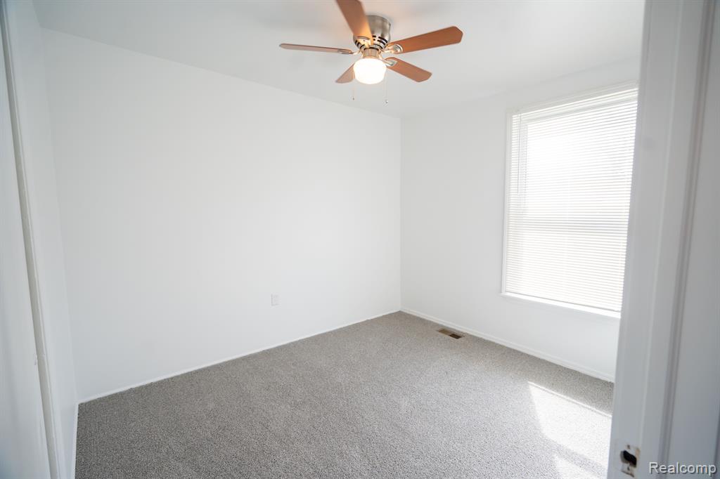 5948 DUDLEY Street, Taylor, MI 48180 — Photo 17