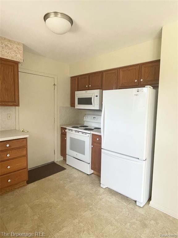 2267 Sandpiper Drive, Lapeer, MI 48446 — Photo 38