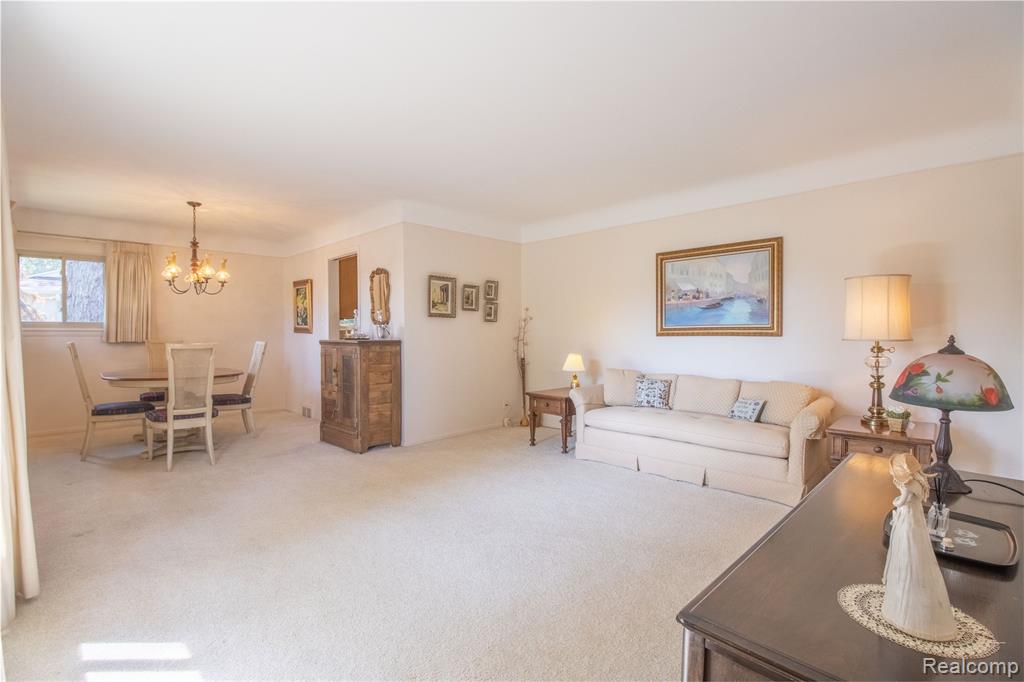 17058 W 13 Mile Road, Beverly Hills, MI 48025 — Photo 2