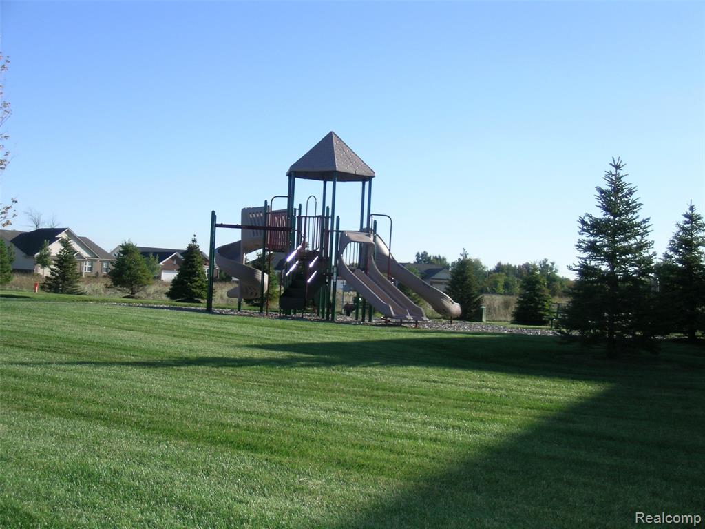 26489 Higgins Way, Flat Rock, MI 48134 — Photo 48