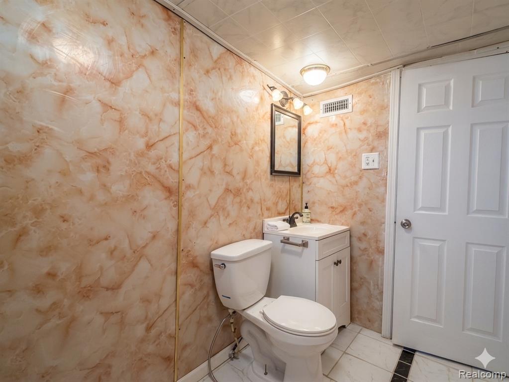 7569 Westminster Avenue, Warren, MI 48091 — Photo 18