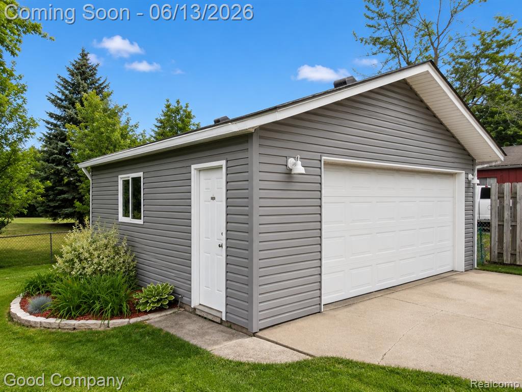 18489 Matthew Drive, Clinton Twp, MI 48035 — Photo 41