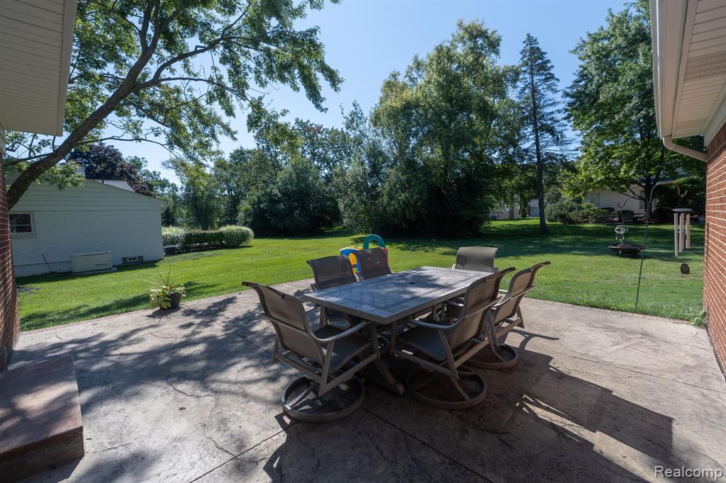 6825 ALDERLEY Way, West Bloomfield, MI — Photo 16