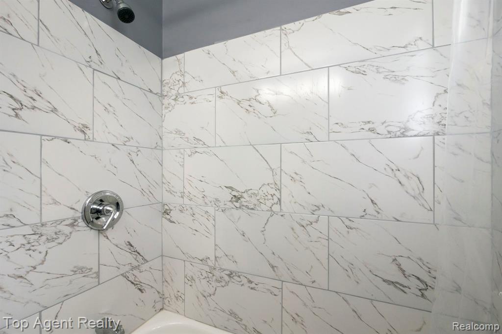 19164 Riopelle Street, Highland Park, MI 48203 — Photo 21