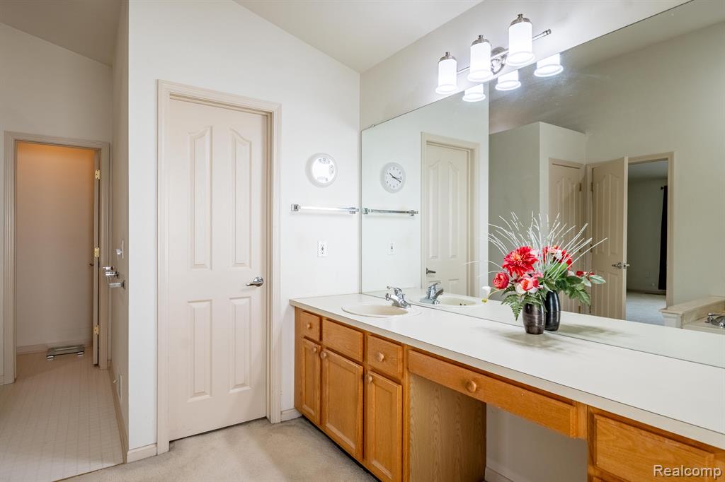 45536 MORNINGSIDE Road, Canton, MI 48187 — Photo 36