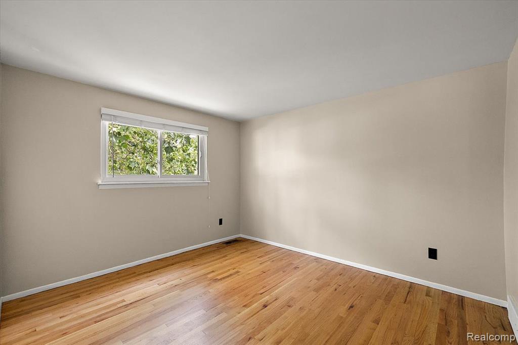 754 W Baker Avenue, Commerce Twp, MI — Photo 21