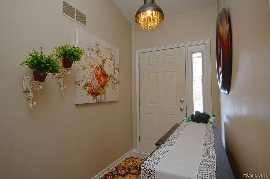 7968 Divot Drive E, 5, Waterford, MI 48327 — Photo 22