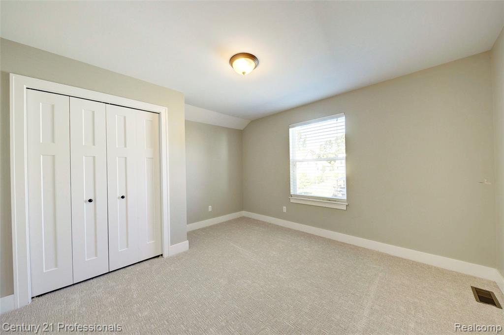 1331 Yosemite Valley Drive, Milford, MI 48381 — Photo 36