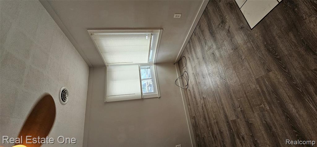 8845 Orrick Street, Commerce Twp, MI 48382 — Photo 8