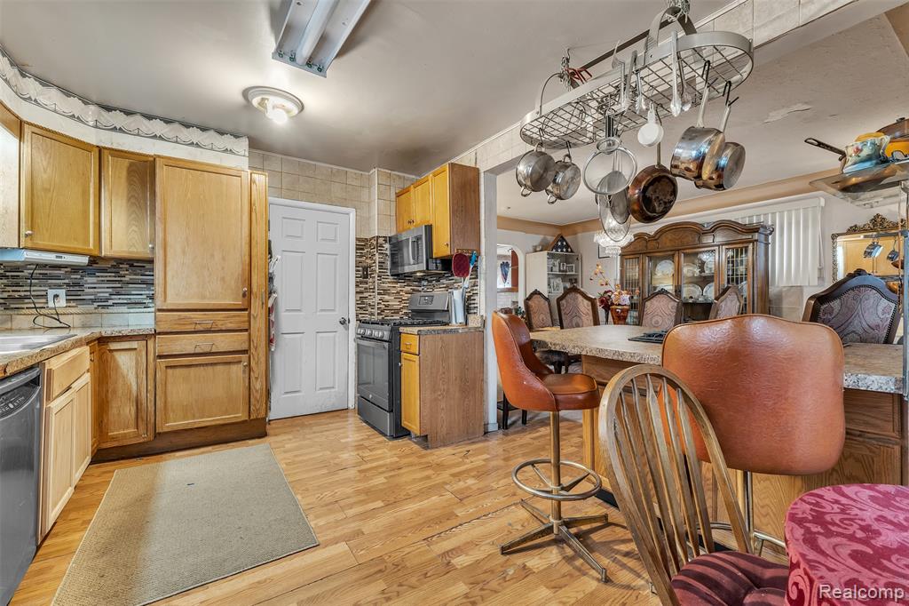 18944 Santa Barbara Drive, Detroit, MI 48221 — Photo 14