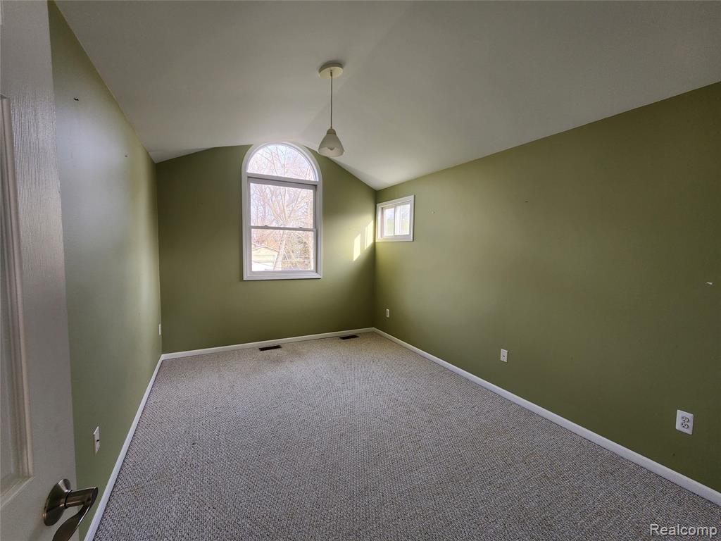 4773 Chipman Drive, Waterford, MI 48327 — Photo 23