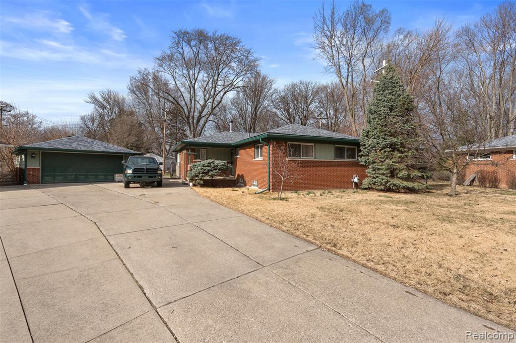 9261 Brady Court, Redford, MI 48239 — Photo 2