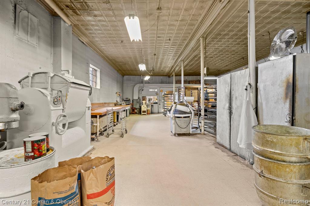 736 E STATE FAIR RD, Highland Park, MI 48203 — Photo 14