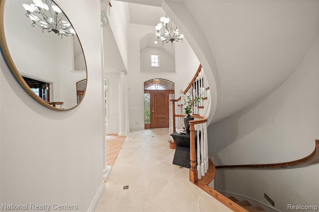5010 Forest Valley Drive, Clarkston, MI 48348 — Photo 9