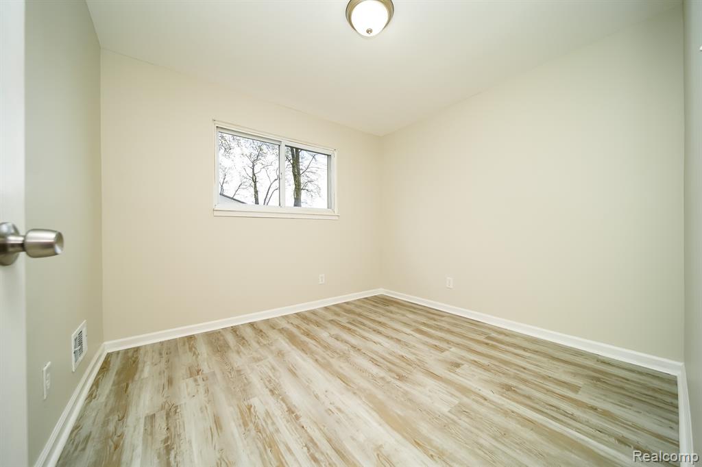 23817 Bredow Avenue, Trenton, MI 48174 — Photo 30