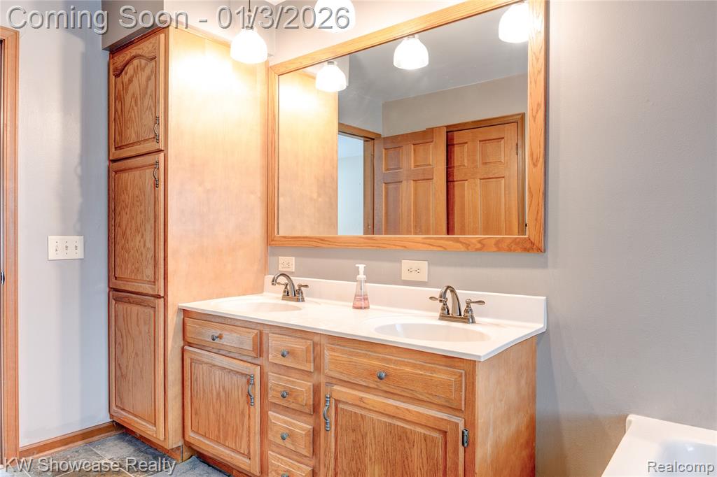 836 N Main Street, Milford, MI 48381 — Photo 16
