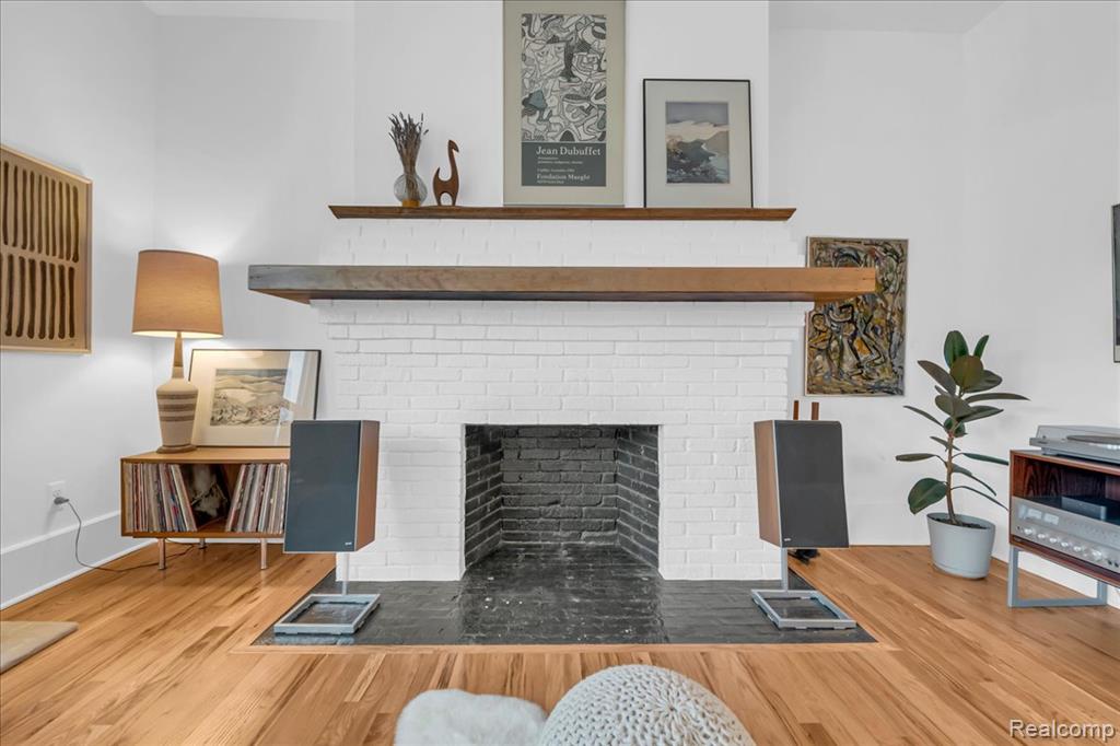 615 W Hancock Street - Photo 5
