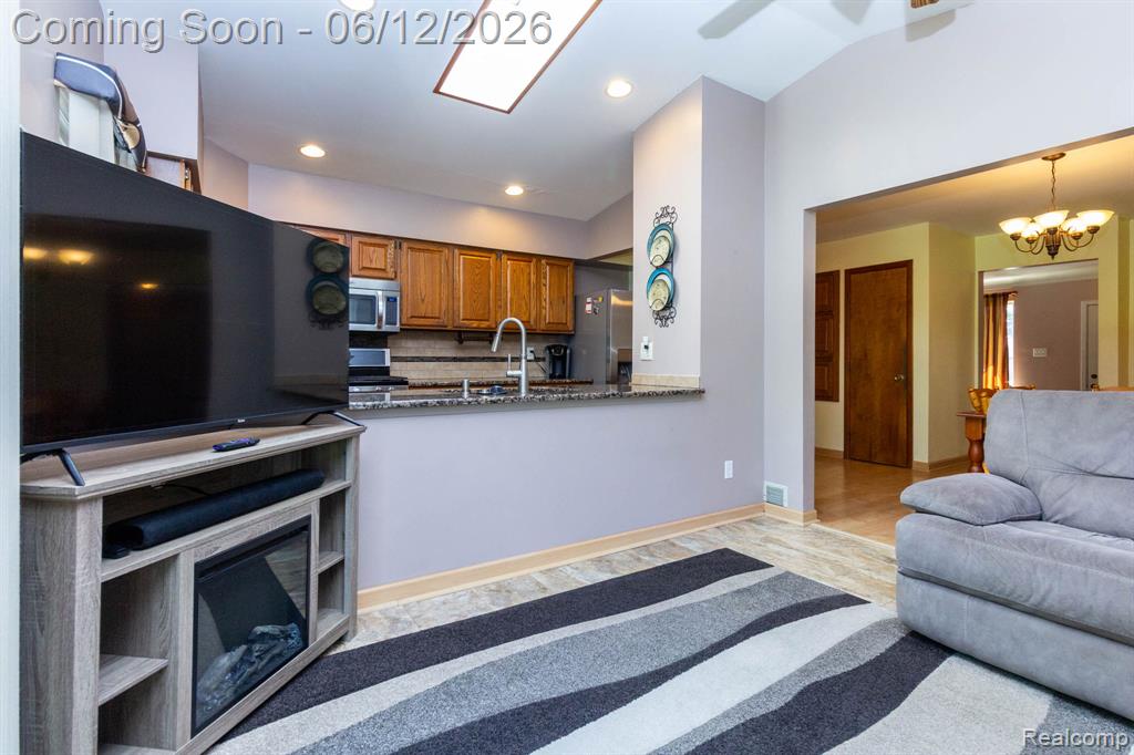 4062 Lexington Drive, Trenton, MI 48183 — Photo 13