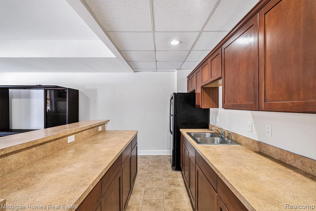 8096 Peninsula Circle, Grand Blanc, MI — Photo 25
