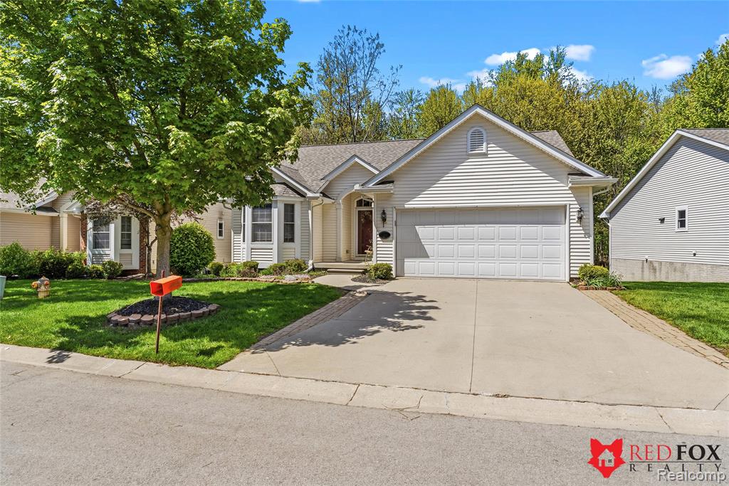 1199 Creek View Court, Burton, MI 48509 — Photo 2