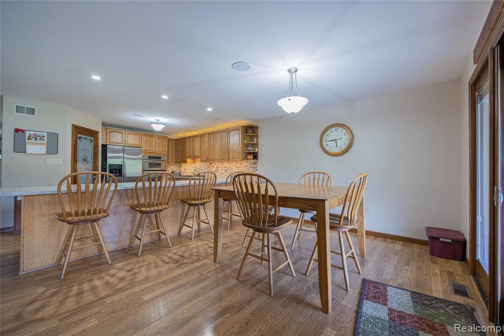 21855 Huron River Drive, New Boston, MI 48164 — Photo 9