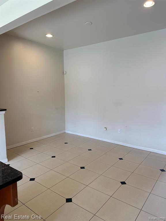 949 GRAND VISTA, Troy, MI 48085 — Photo 7