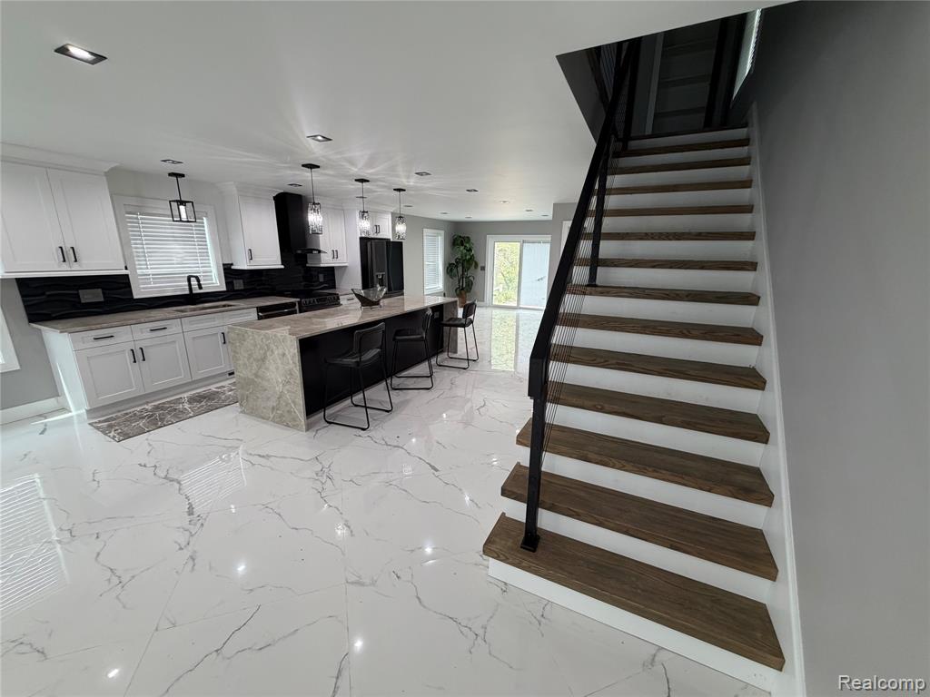 561 E Walled Lake Drive, Walled Lake, MI 48390 — Photo 8